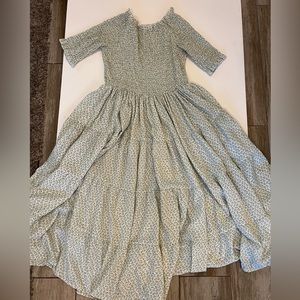 Cute flowy maxi cream and olive flower dress.